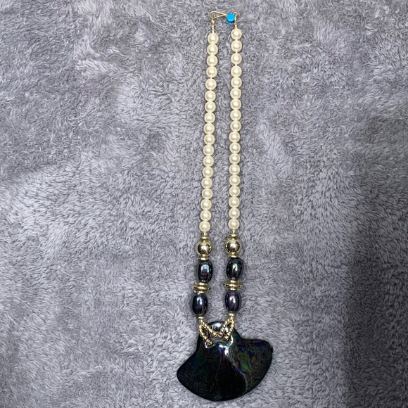 Vintage Statement Necklace Faux Pearl Beaded Gold Tone Black Iridescent Shell Pe - Picture 3 of 5